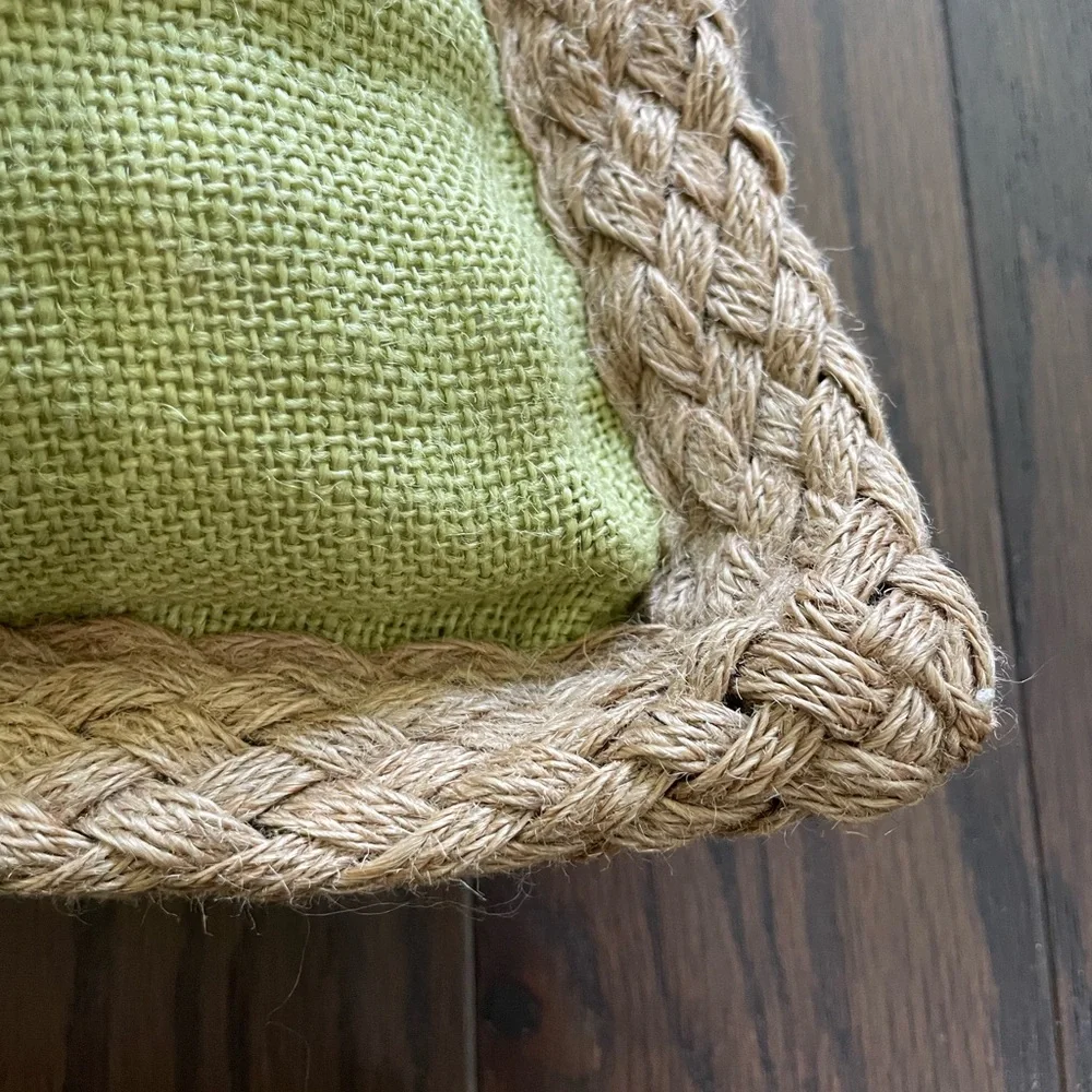 SAFAVIEH GREEN JUTE ACCENT PILLOW 18x18